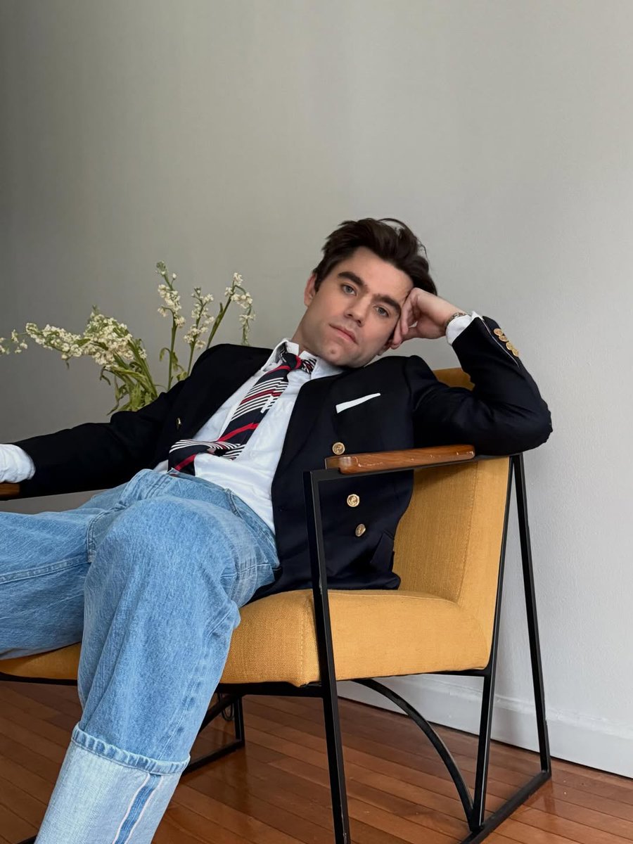 pdeardzcrave_'s tweet photo. Sure. Patrick Ball stuns in new Instagram picture wearing Thom Browne. https://t.co/dRNMT6LgtU