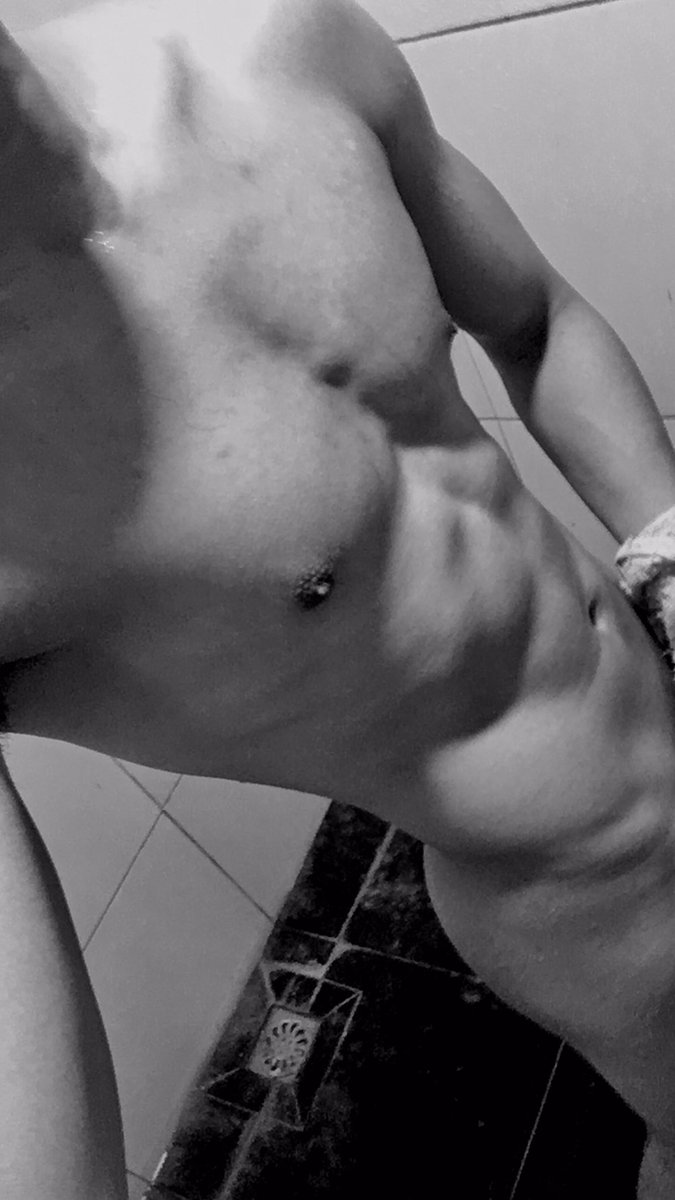 chrunchy_ tweet media