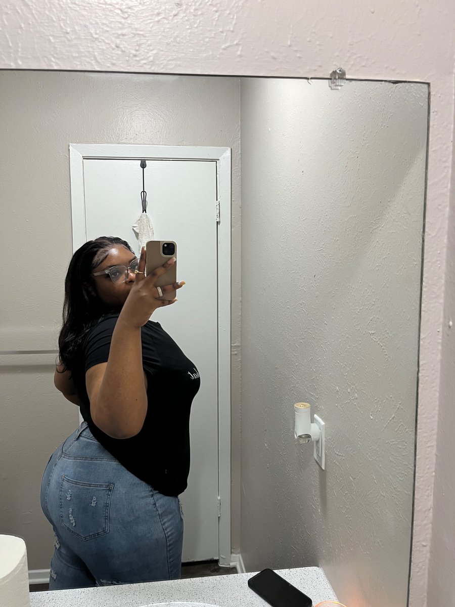 juicyy 🥀 tweet media