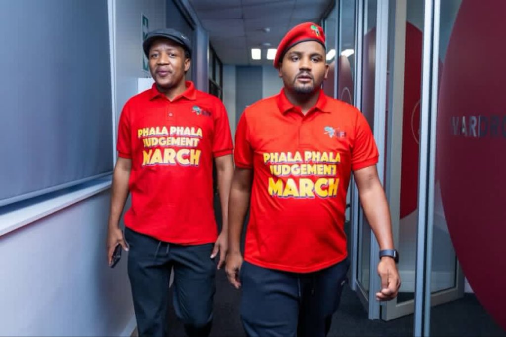 MaponyaRamodike's tweet photo. Fear fokol walk π€β₯οΈππ€. Juju taught us well. We must never be afraid. Thank you representing us very well MEC @DungaLeko , in you we trust β₯οΈππ€.
#Screenshotrevolution #Followafighter #EFF #EngageAFigther #Starvethedevil #RegistertovoteEFF2026LGE https://t.co/Gc8c4zt4is