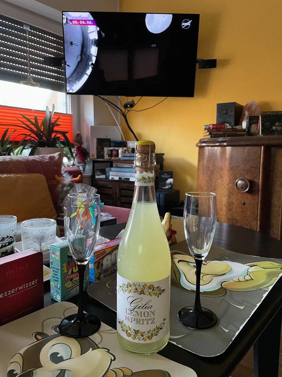 PrintingGeek's tweet photo. Ready to celebrate the Artemis II astronauts record!
#nasa #ArtemisII #moon https://t.co/vHLg85tkdt