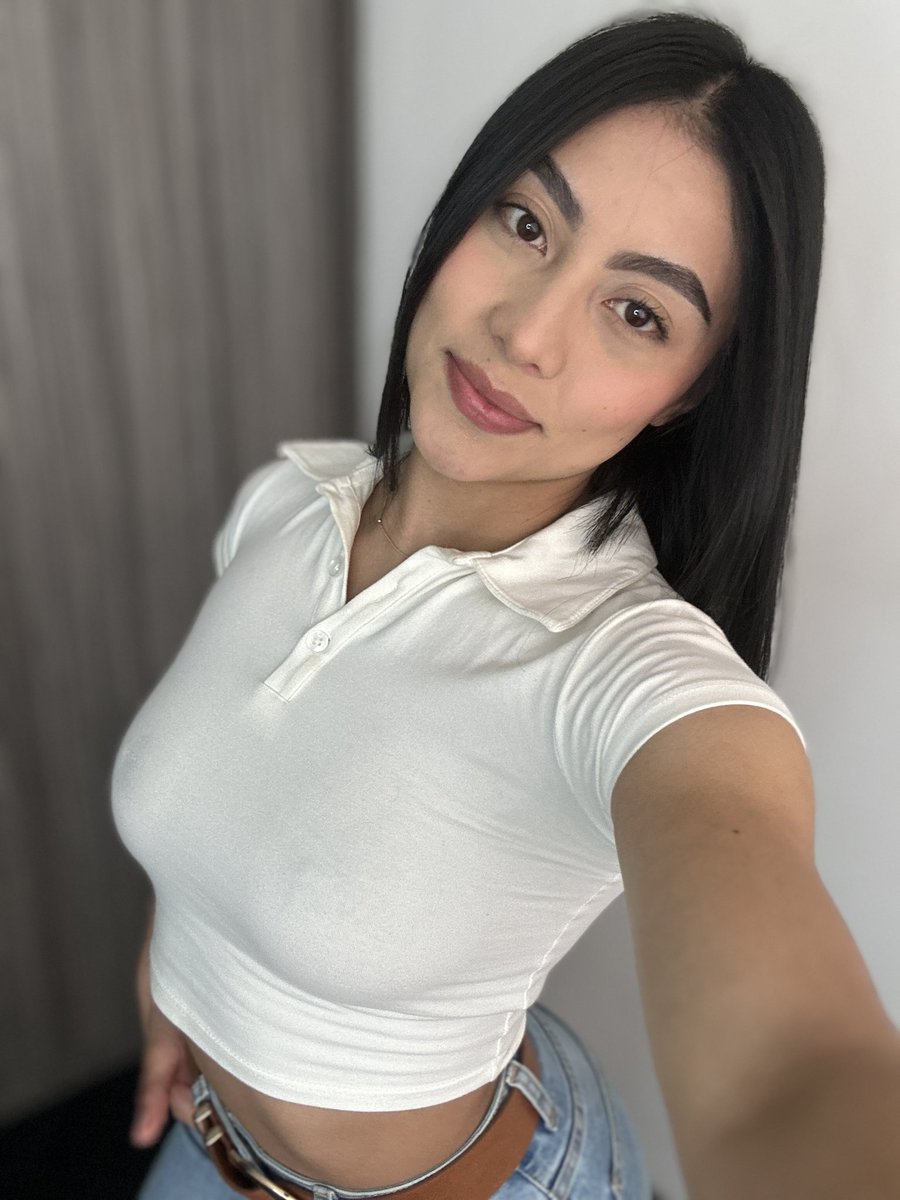 miss Anais🍓 tweet media