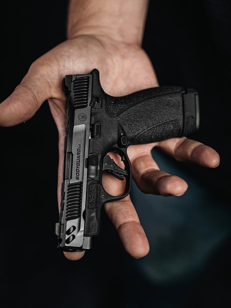 Smith & Wesson Inc. tweet media