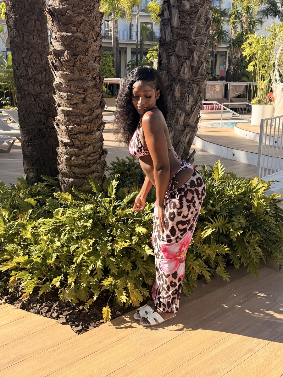 temi | seeing bts 🪭 tweet media