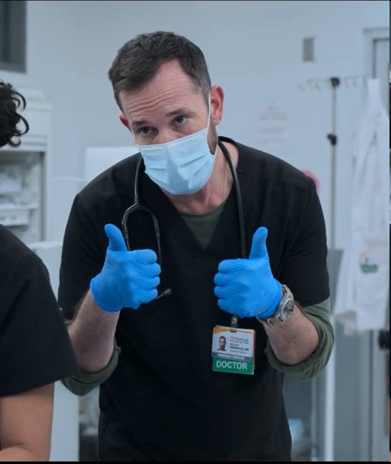 Артем Єсьман tweet media