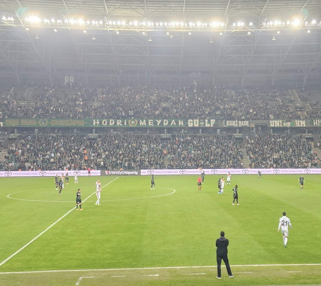 Emrah Özşahin tweet media