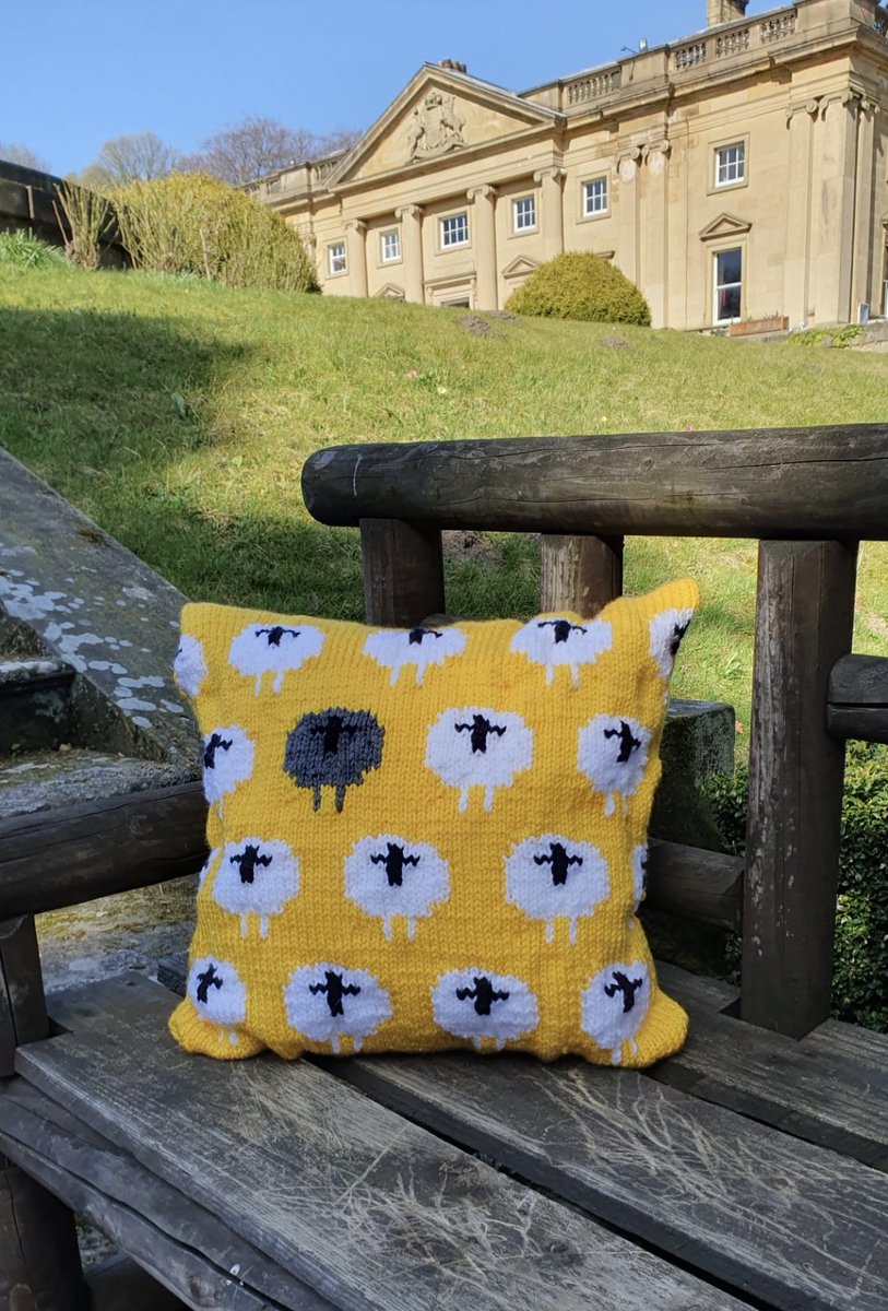 LouiseWalton78's tweet image. I hope your #bankholidaymonday has been as bright as my knitted Clasic Sheep cushion cover 🐑💛