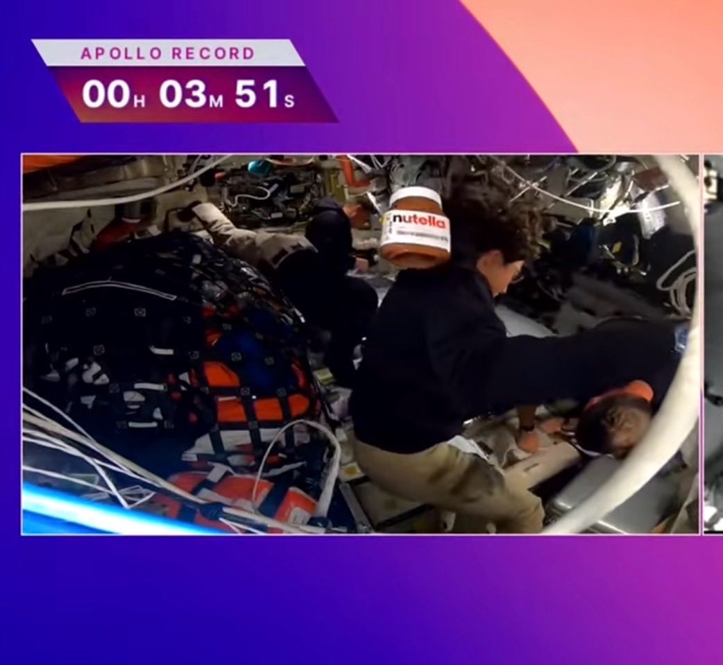 juristr's tweet image. Literally impossible to get a better free ad 🤣
#nutella #ArtemisII #orion #nasa