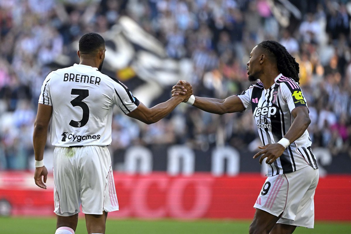 JuventusFC tweet media