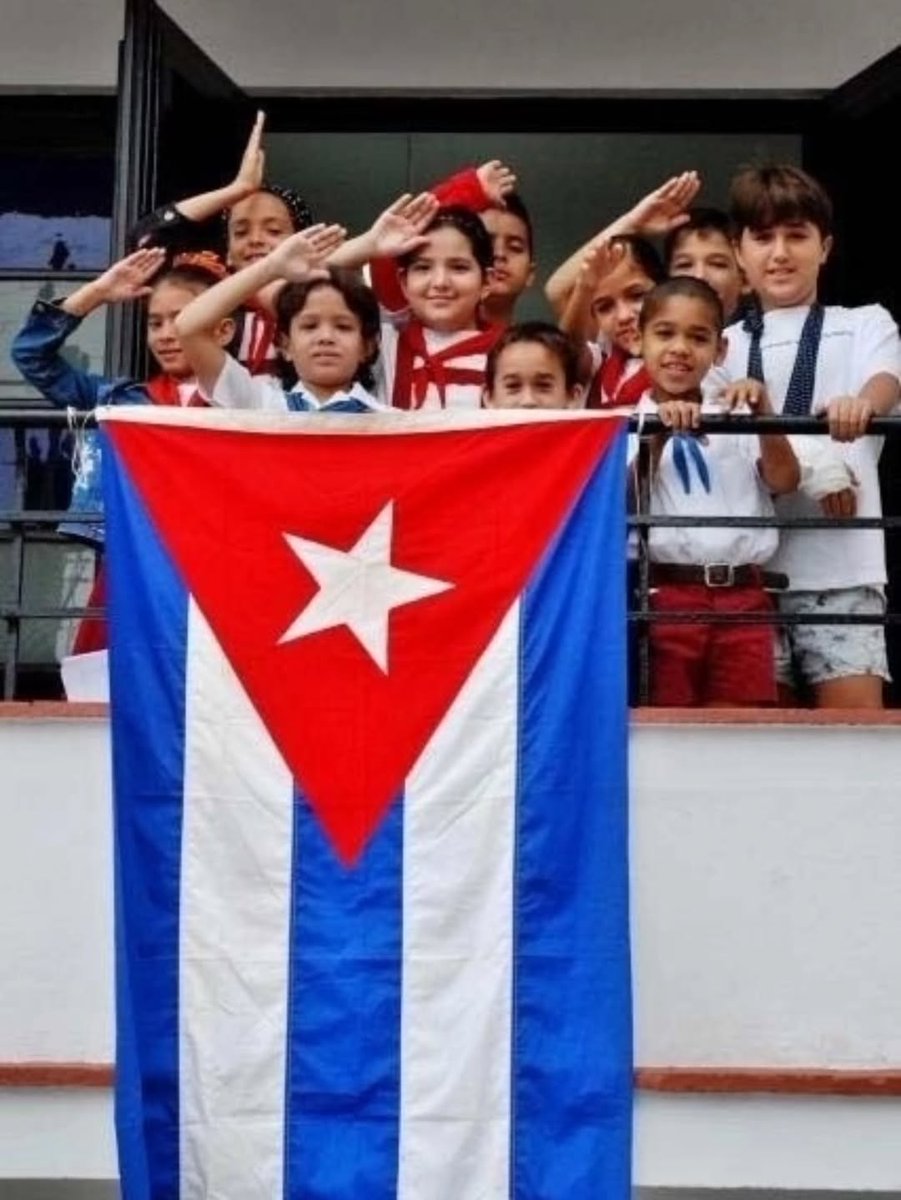 Antifa_Ultras tweet media