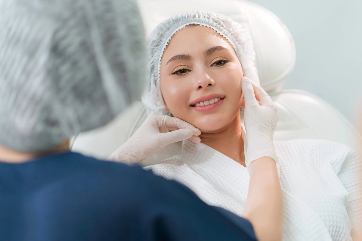 prplastic's tweet image. Small changes can create powerful confidence.

Many patients are surprised to learn that the most noticeable improvements often come from the most precise adjustments. 

#SubtleEnhancement #ConfidenceMatters #RefinedBeauty #FacialHarmony #NaturalLookingResults