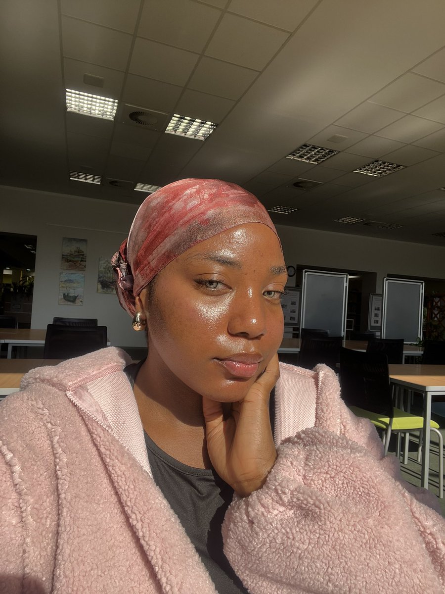 hafsat💕💋 tweet media