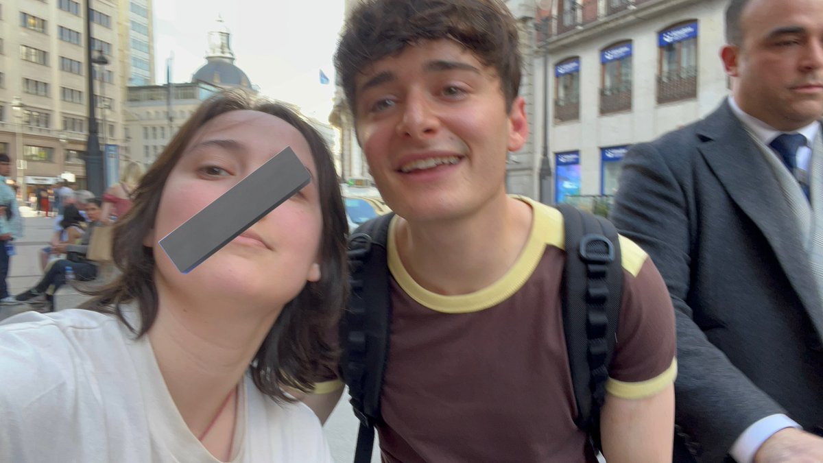 sara ☆ MET NOAH tweet media