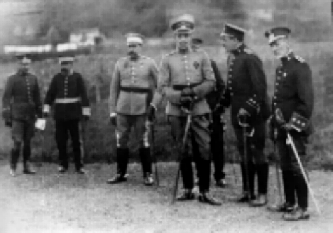 ComMadridMR's tweet photo. Los borbones son ilegales 
Las Cortes constituyentes de la República declararon al ex rey huido Alfonso XIII ‹‹degradado de todas sus dignidades, derechos y títulos […] sin que pueda reivindicarlos jamás ni para él ni para sus sucesores››
#FelipeVILargoYa❤️💛💜 https://t.co/34rqyWOlIW