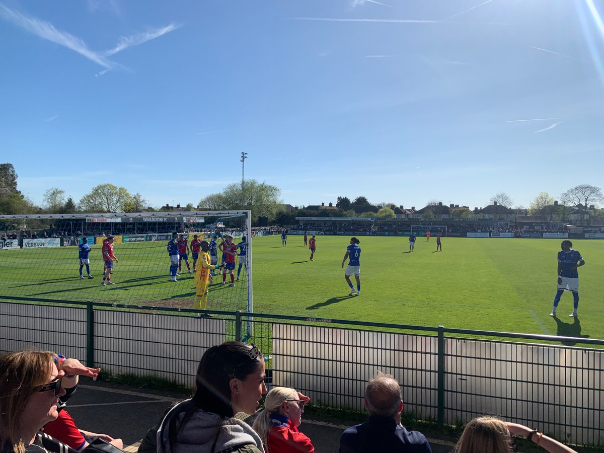IanPearce100's tweet photo. Game 16: poor display ending 3 nil to Wealdstone. Mathematical safety still awaits https://t.co/5BcebU5Wbz