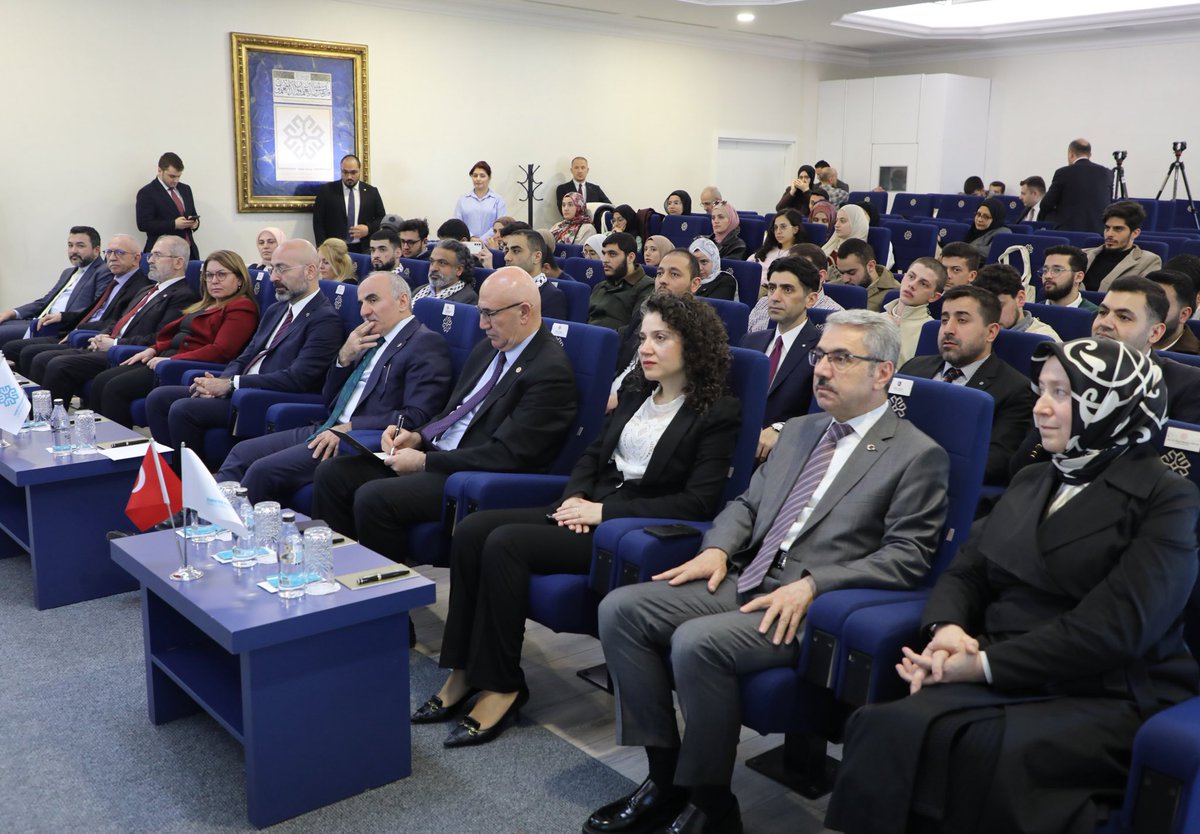 Türkiye Maarif Vakfı tweet media
