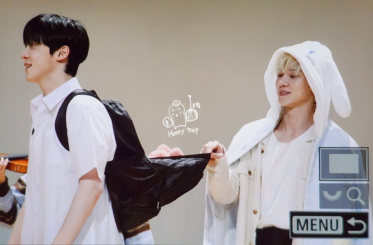yun4yeo's tweet photo. i swear ynsng got their own little throw-and-catch game going on in their own world 🥺 https://t.co/rodCBxVwLx