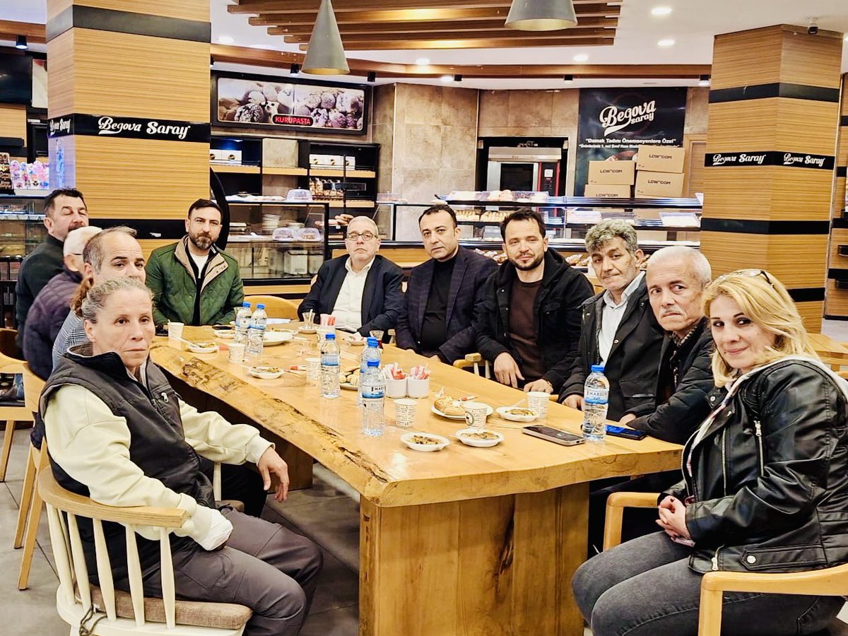 📍 7. Bölge Mahalle Başkanları Toplantısı

Seyhan Belediye Meclis Üyelerimiz Sayın Savaş Kurnaz ve Sayın Tolga Avşar’ın katılımlarıyla, 7. Bölge Mahalle Başkanları Toplantımızı gerçekleştirdik.

Mahallelerimizde yürütülen çalışmaları ve sahadan gelen talep ve önerileri kapsamlı