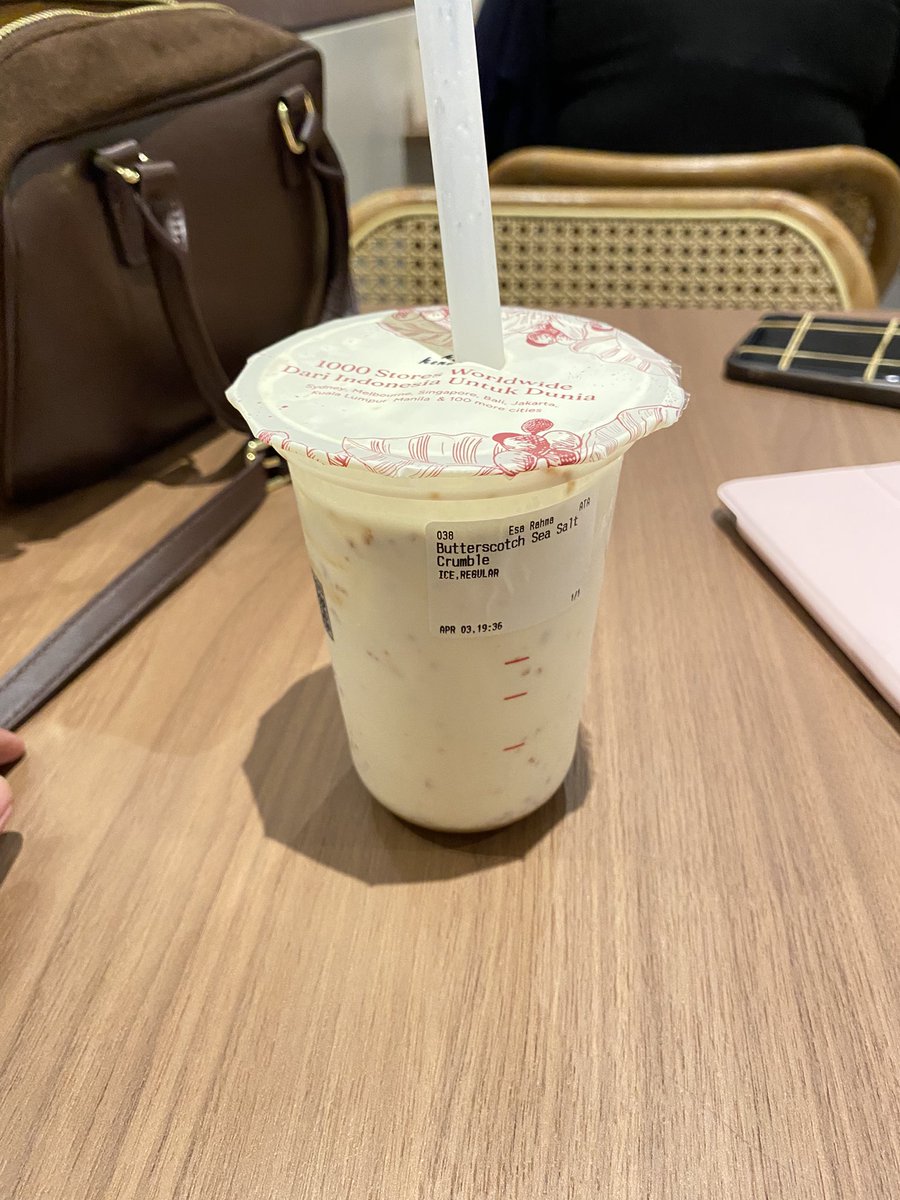 esaaaa ✨ tweet media