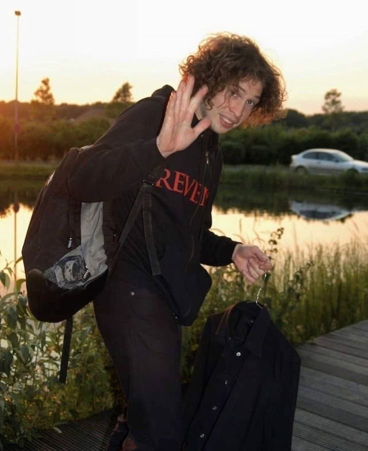 Mcr Crave tweet media