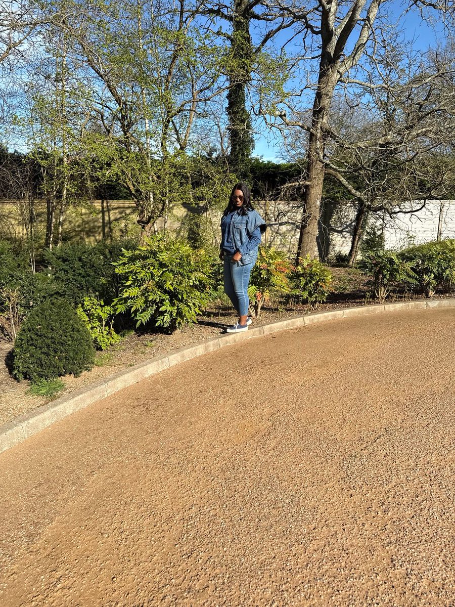 drvivakinboro's tweet image. Happy Easter Monday / Bank Holiday Monday! 🌸✨

Wishing you all a joyful and refreshing Easter Monday! May your day be filled with peace, rest, and quality time with loved ones.

Have a blessed and wonderful day! 💛 

#HappyEasterMonday #BankHolidayMonday #EasterJoy #New