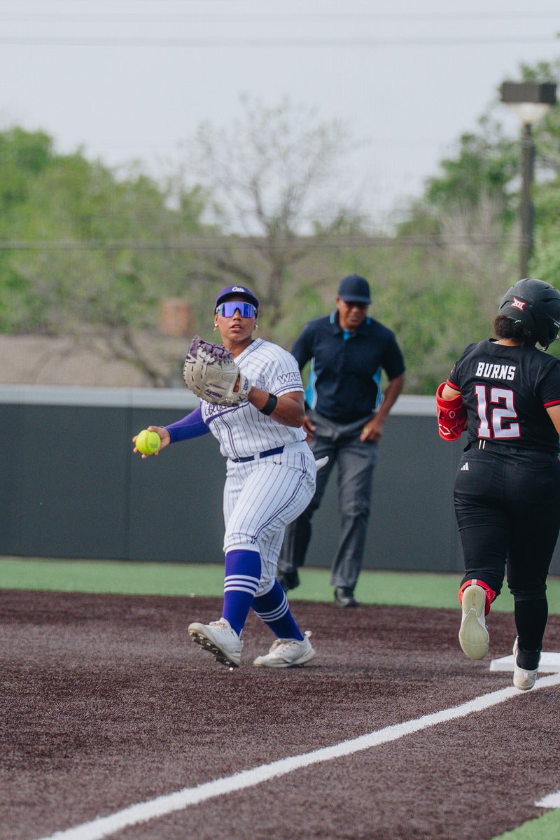 ACU_Softball's tweet photo. More action at Poly 🔜

#DayOne | #GoWildcats https://t.co/UY8f4adIr3