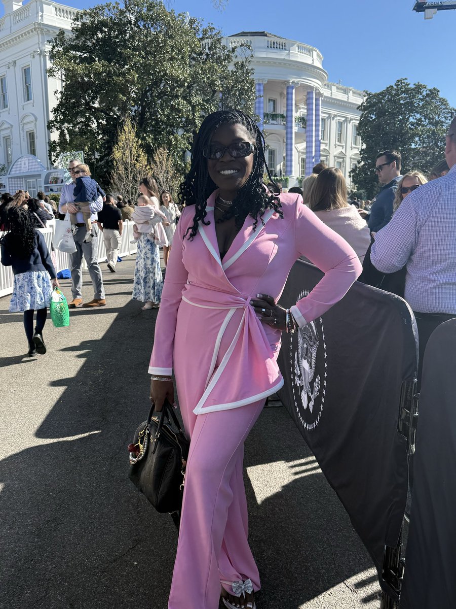 Dalisia Ballinger tweet media