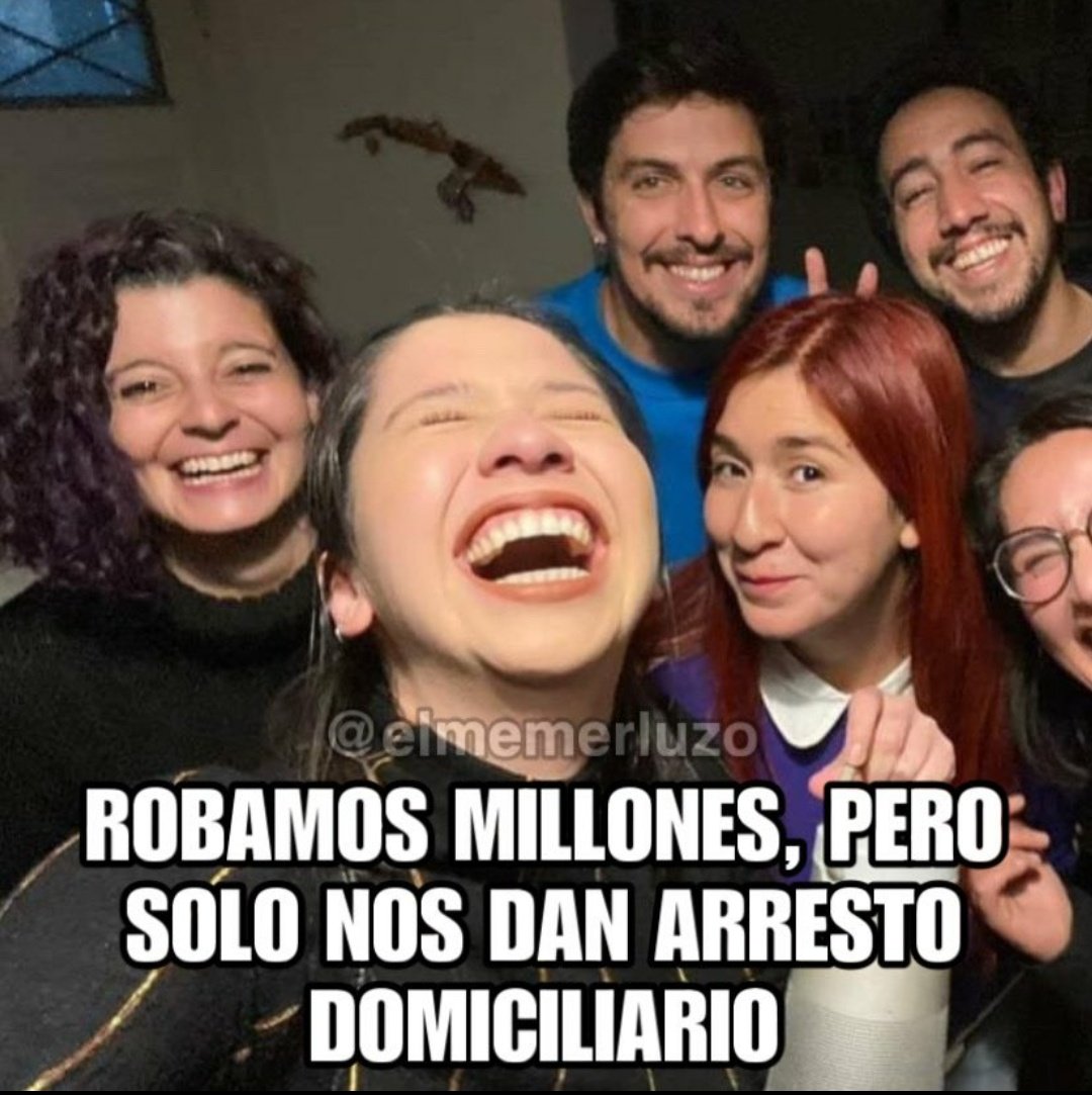 BarceloRodas's tweet photo. @losquesobrancl https://t.co/SrLnYRk4pl