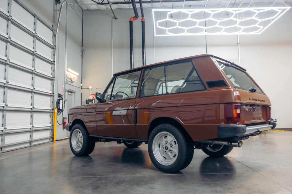 4AAAAart's tweet photo. PROJECT MADWHIP (Custom Range Rover Classic) by ECD Automotive Design https://t.co/6vWWEhIo9D