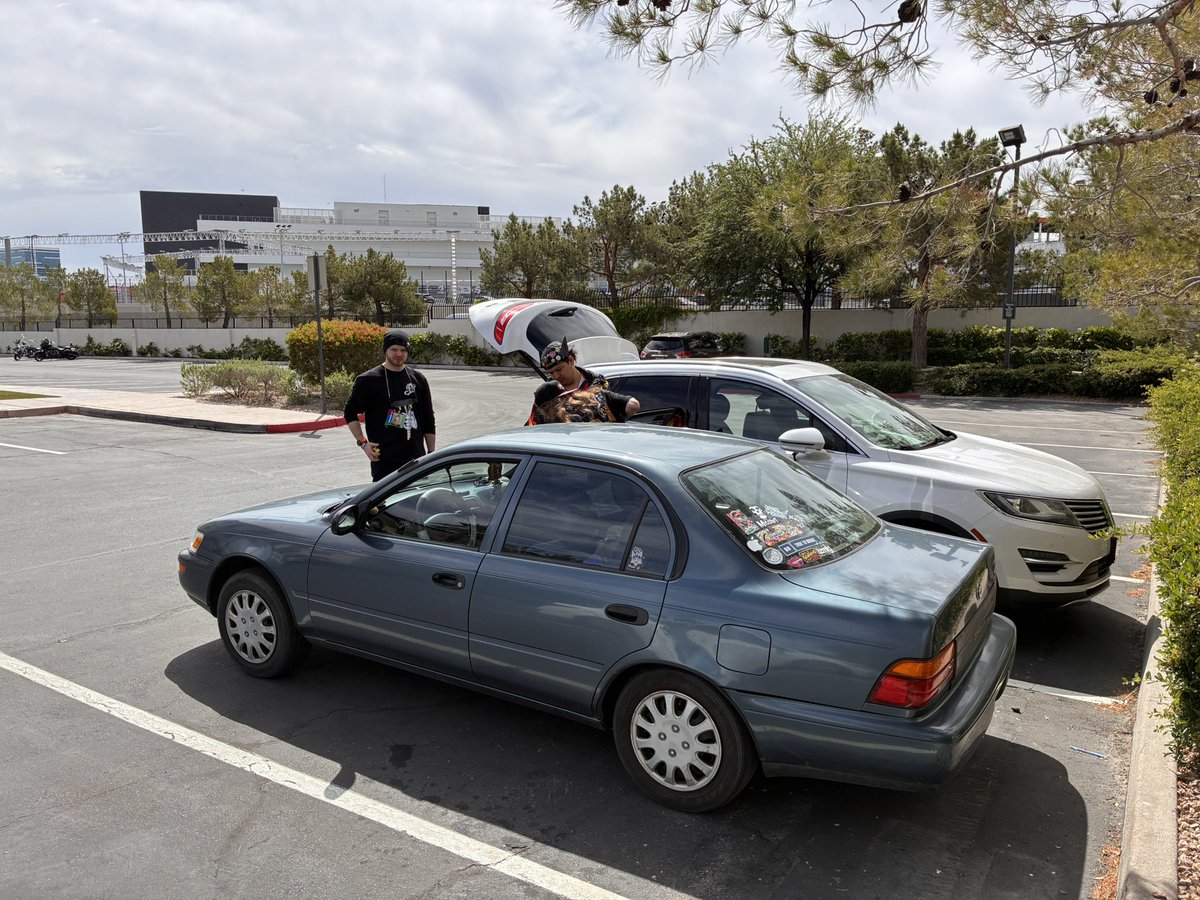 LinkThePup's tweet image. Hitting the road to back home. Love yall! NV🔜ID #LVFC