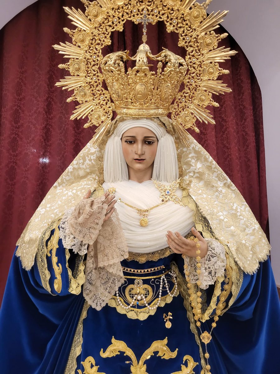 Hdad_Perdon's tweet photo. La Rinconada ha vivido una Semana Santa espléndida. Tras ella, en San José, María Santísima en su Mayor Dolor regresa nuevamente a su altar. ⛪️

🕯️💙 La Santísima Virgen nos espera vestida con manto y saya añil para celebrar alegres junto a Ella la Pascua de la Resurrección. https://t.co/CYpJpQ3V5s