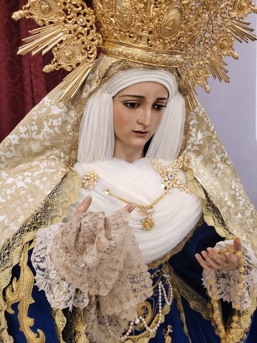 Hdad_Perdon's tweet photo. La Rinconada ha vivido una Semana Santa espléndida. Tras ella, en San José, María Santísima en su Mayor Dolor regresa nuevamente a su altar. ⛪️

🕯️💙 La Santísima Virgen nos espera vestida con manto y saya añil para celebrar alegres junto a Ella la Pascua de la Resurrección. https://t.co/CYpJpQ3V5s