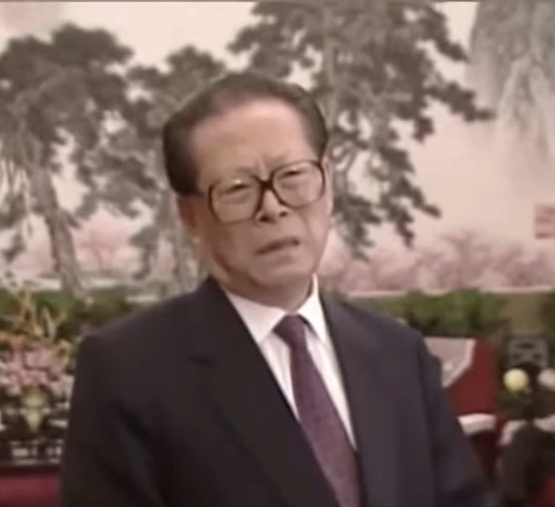 strawberry flavored coffee tweet media