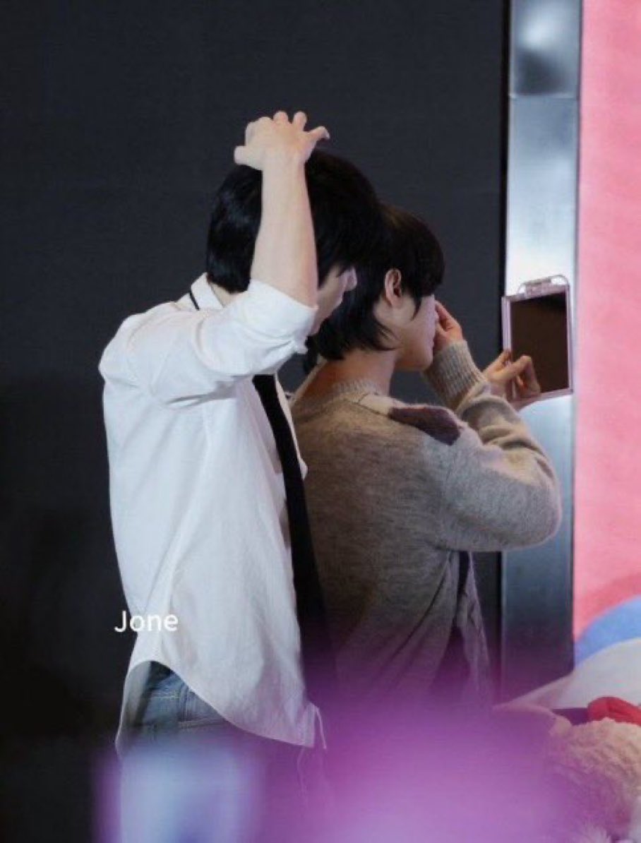 7th year; vio 𖣂︎ tweet media