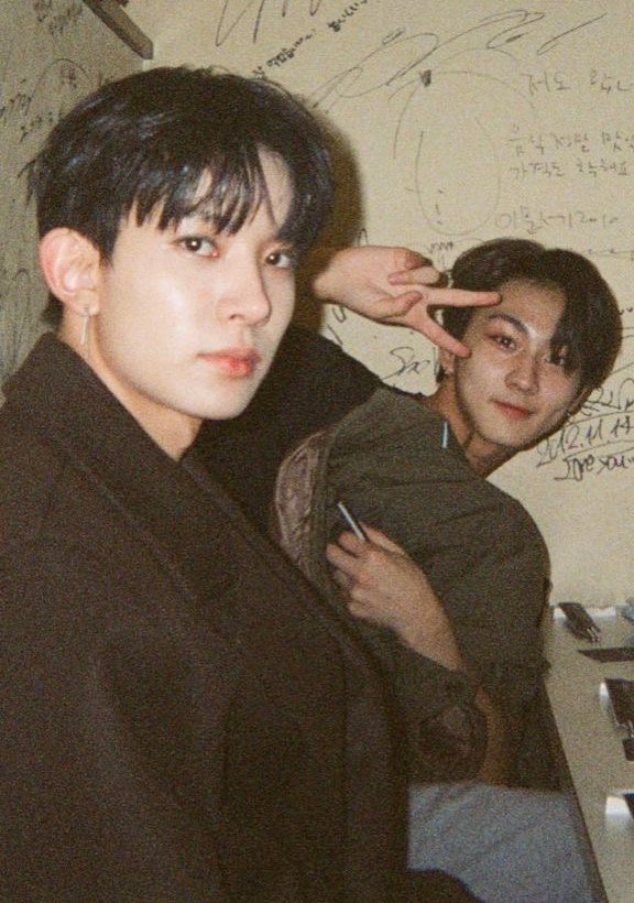 kaveh☥ se7EN tweet media