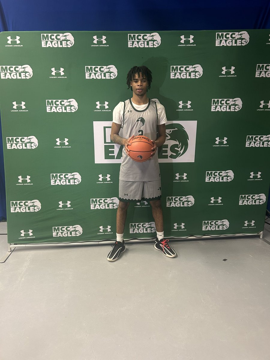 HarrisZylan's tweet photo. 💯% Committed 
Let’s Do It @CCoachspoon @MCCEaglesSports @MCCEaglesBBALL https://t.co/UVQS8JRtwk