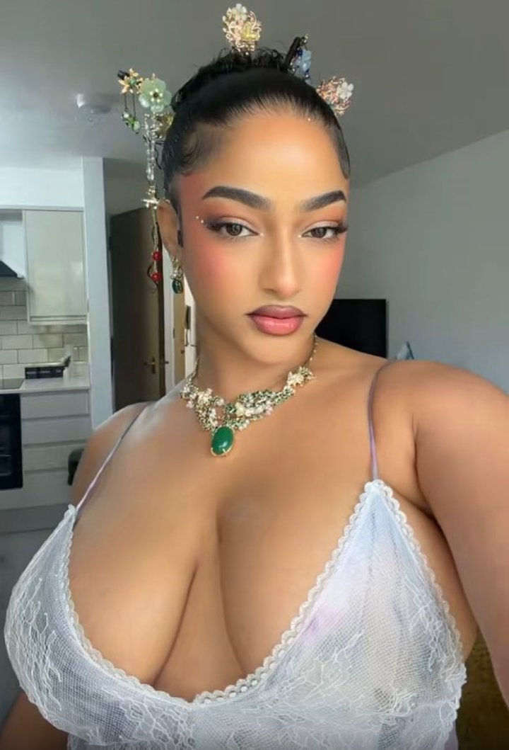 Business Girl tweet media