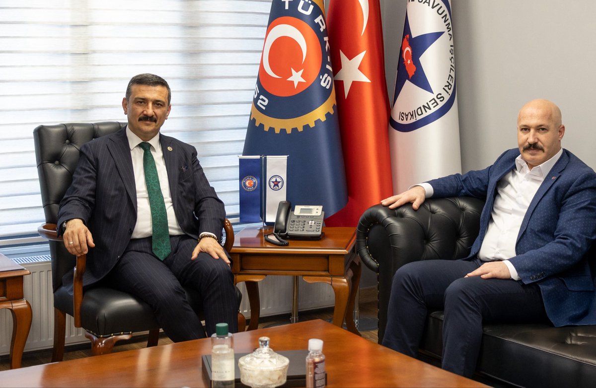 FevziKARATAS's tweet photo. İYİ Parti’den Sendikamıza Ziyaret

İYİ Parti Genel Başkan Yardımcısı ve Bursa Milletvekili Sn. Selçuk Türkoğlu, Sn. Murat Gerçek ve beraberindeki heyet, sendikamıza ziyaret gerçekleştirdi.

Görüşmede özel güvenlik görevlilerinin sorunları ve çözüm önerileri ele alındı, sendikamızın çalışmaları hakkında bilgilendirme yapıldı.

Nazik ziyaretleri için teşekkür ederiz.

@iyiparti @YS_Turkoglu @Guvenlik_is @omercagirici @selimozgokce #özelgüvenlik