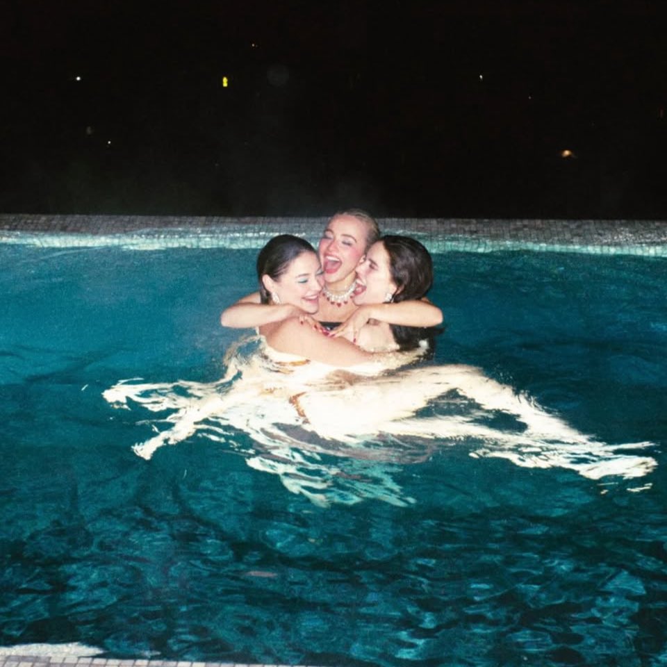 clara 🐣 tweet media