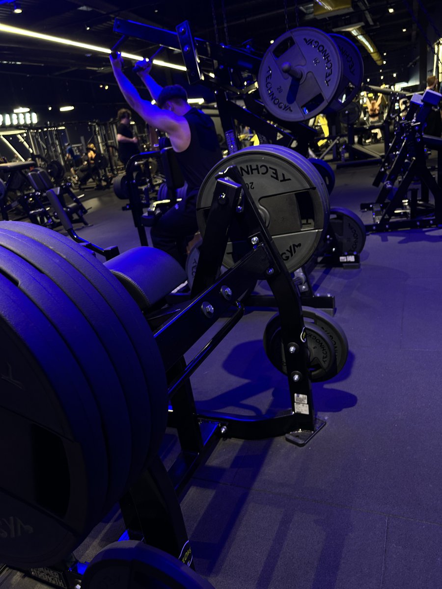 oı̣ןǝɹnɐ🇮🇹’’ tweet media