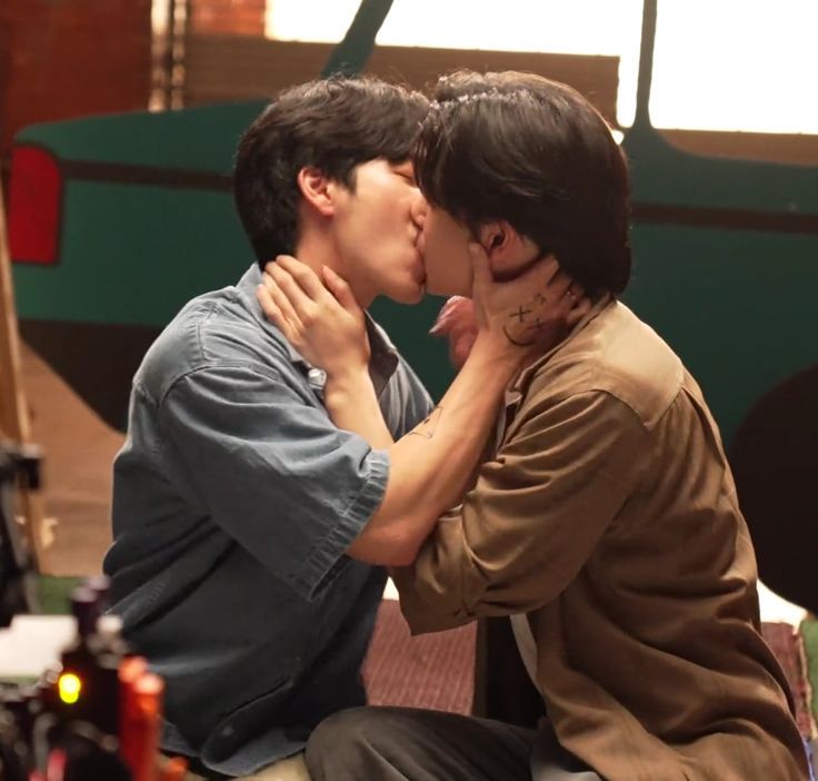 𝑺𝒂𝒓𝒈𝒆𝒏𝒕𝒂 𝑴𝒊𝒎𝒊 ᵖᵒˡⁱᶜᵉ ⁱⁿ ˡᵒᵛᵉ ᵉʳᵃ 🚔 tweet media