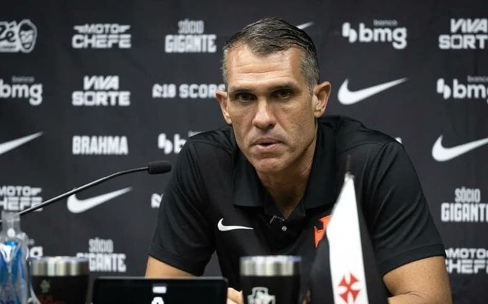 ✠Estagiário do VASCO✠ tweet media