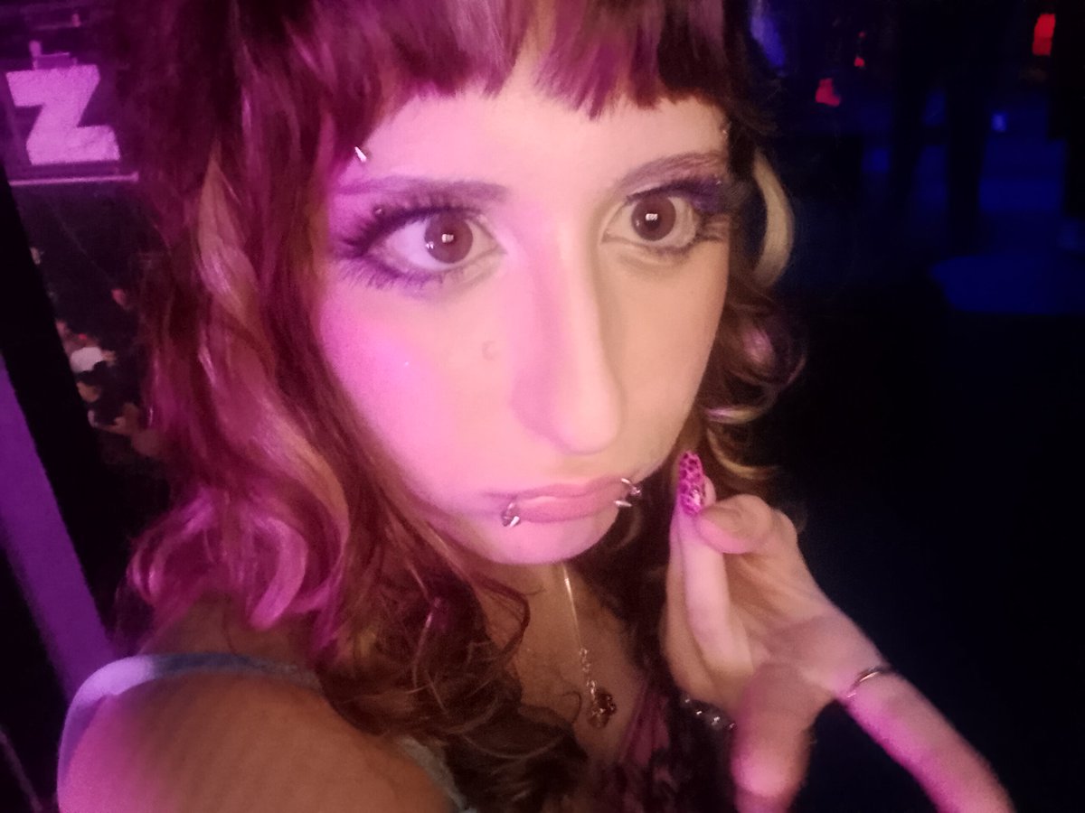 goldie! ✮🧁 tweet media