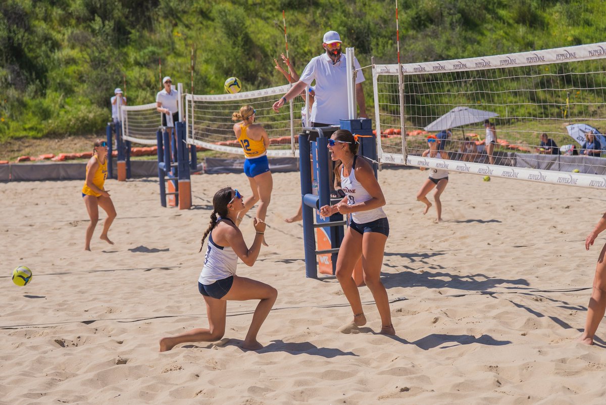 PepperdineBVB's tweet photo. Celebrating Team 15 on National Student-Athlete Day! 🏖️🏐x📚

#MakeWaves | @PepperdineWaves https://t.co/eA9w9S5nWD