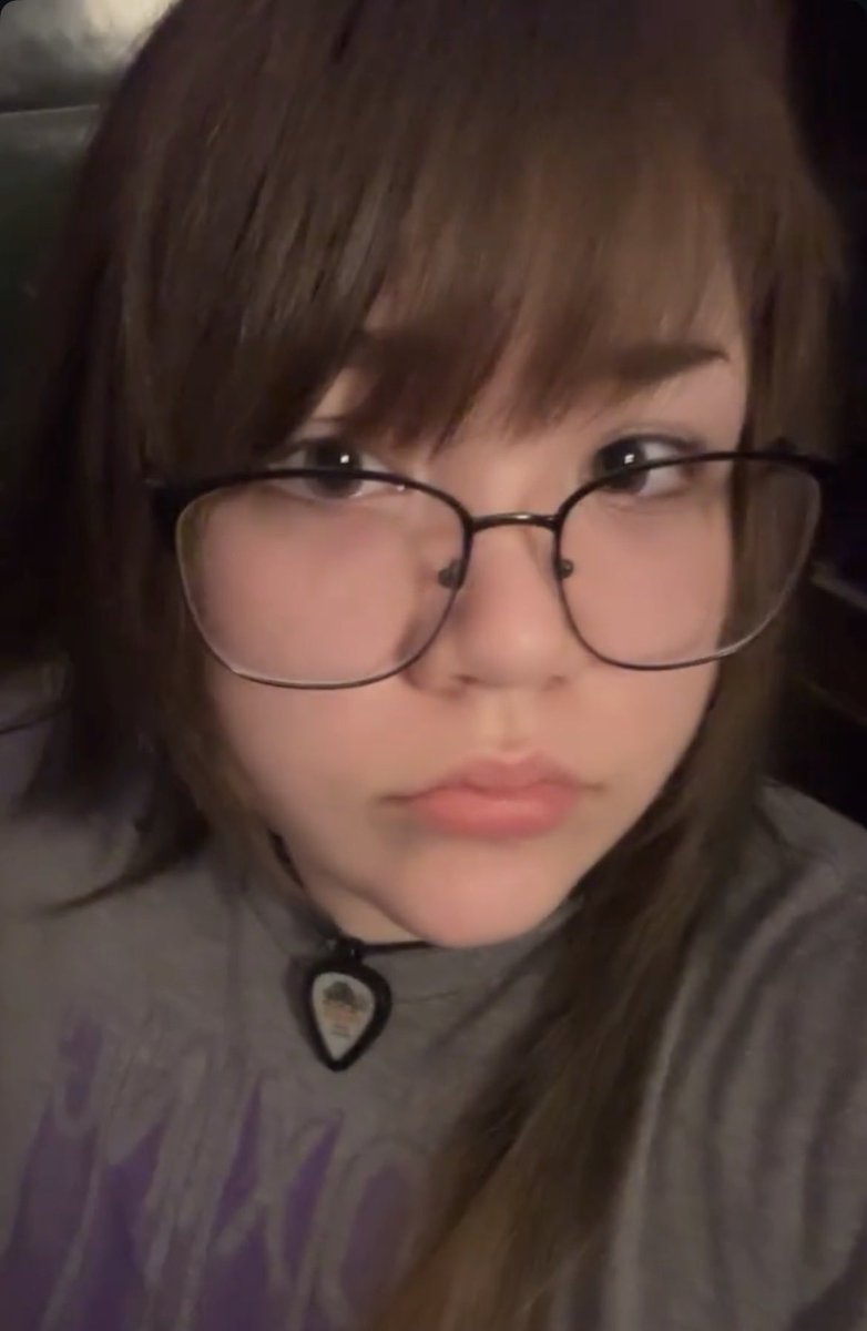 nuttygoonz's tweet photo. Her tits next?? #thick #emo #asian #bop #ass #irl #overdeveloped #bops #goon #faceporn #trib https://t.co/GgKW5s8pkj