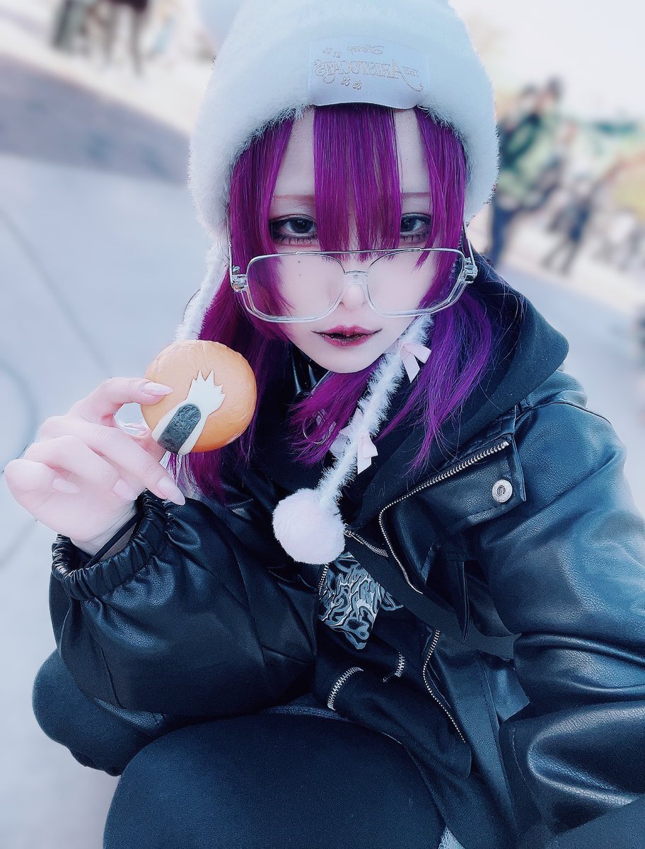 26_LILITH's tweet photo. 髪色に飽きてきたので変えたい~春先だけどﾄﾞ原色とか入れたい https://t.co/cRFPAfgvrA