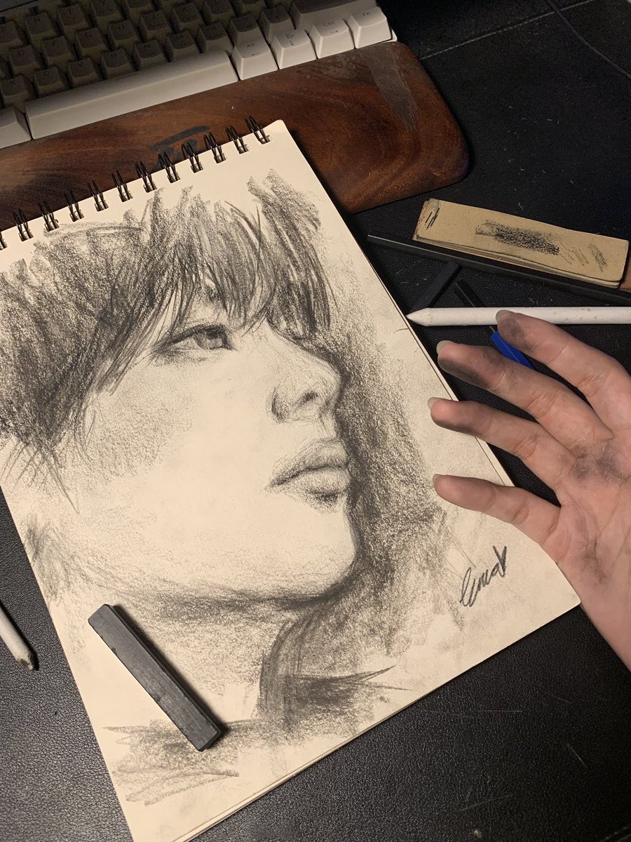 Ena on fire ˚⟡˖ ࣪ (semi ia) tweet media