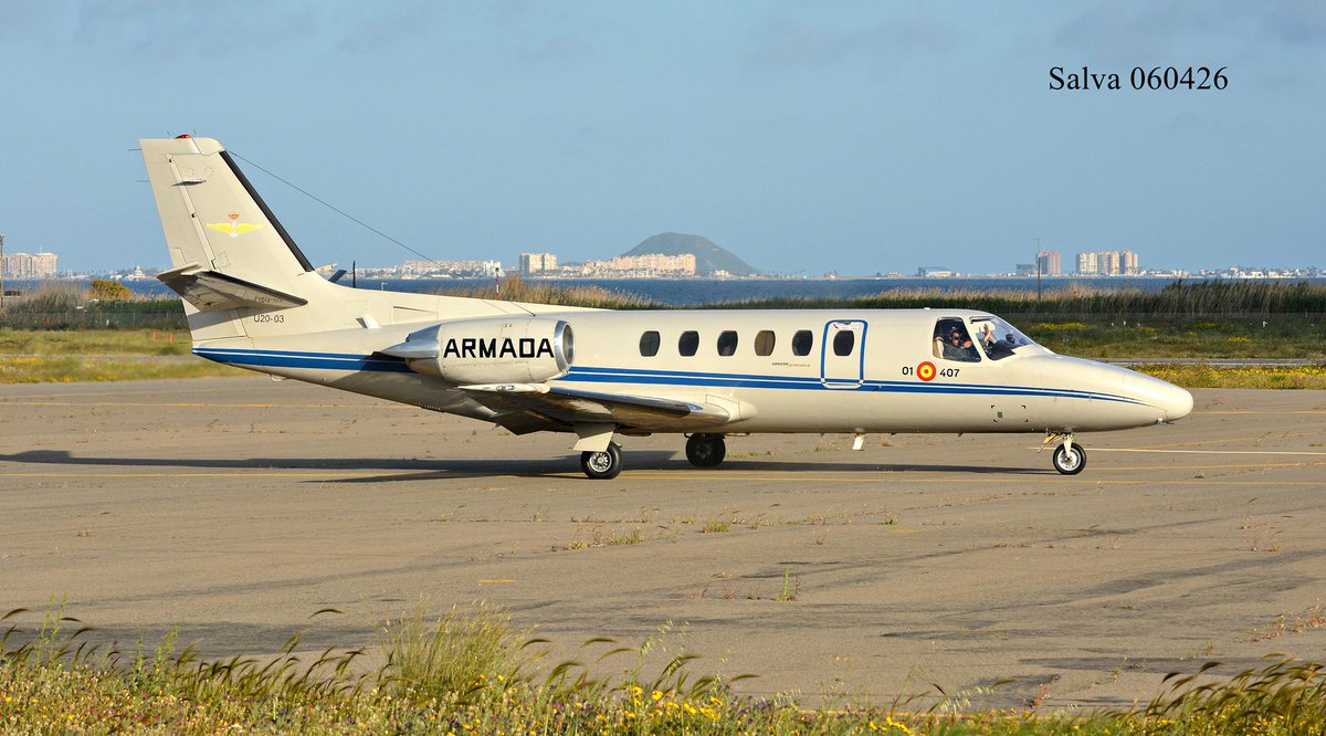 05derecha's tweet image. Aquí unos amigos. Saludos para los tripulantes de este "Orca" (#Cessna 550 Citation II) de nuestra @Armada_esp que esta tarde han visitado la #BASanJavier. @SpottersMurcia
