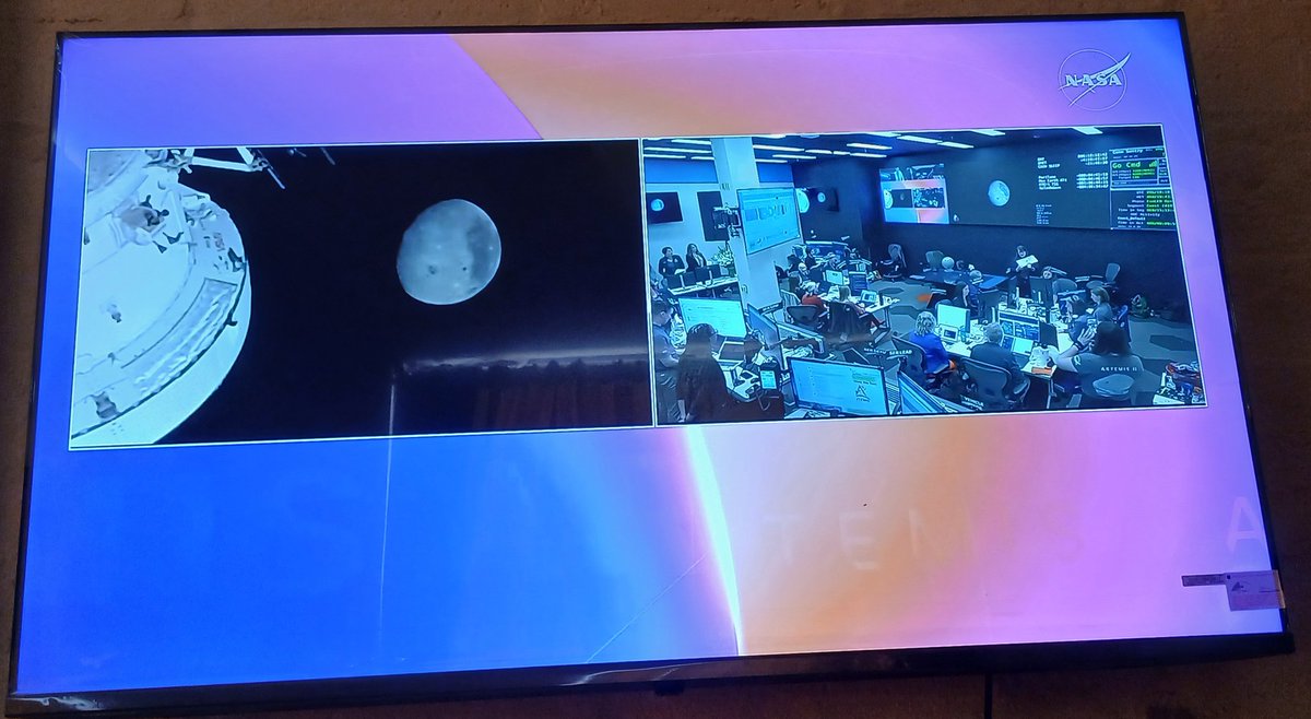 fvcorral's tweet photo. Artemis II, the dark side of the moon, in live: https://t.co/uKRgRfjD3a