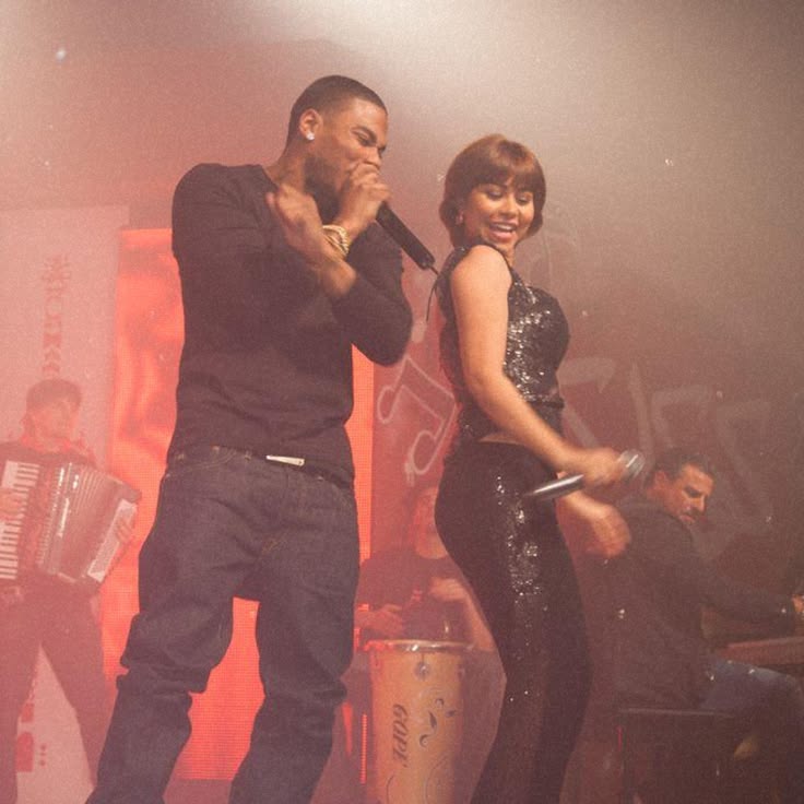 كل يوم صورة لشيرين لحد ماترجع tweet media